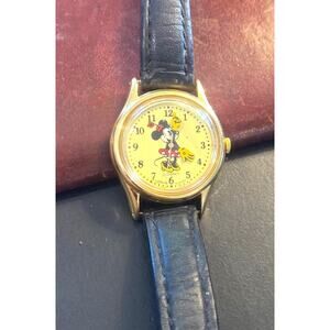 VTG women's Gold Tone Lorus Minnie Mouse Disney Watch, V515-6138